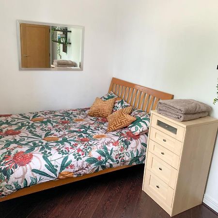 Room In Stratford With Private Bathroom And Parking Londres Exterior foto